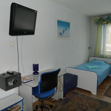 Mini Hotel Galant On Deputatskaya 5 Bratsk Dış mekan fotoğraf
